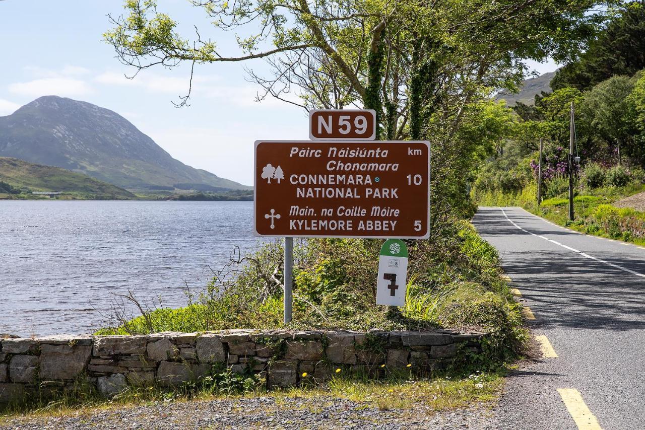 Kylemore House Boutique Apartments - Connemara Suite Eksteriør bilde